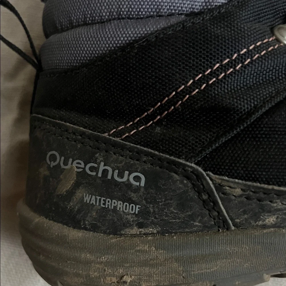 Quechua insulated hiking